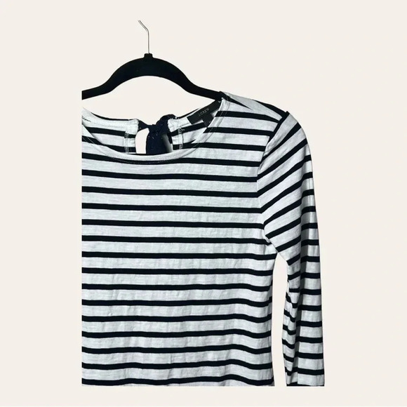 1208. J.crew LONG‎ SLEEVE TOP STRIPES WITH BOWS IN BACK SIZE XSMALL NAVY BLUE - Picture 2 of 9